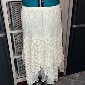 Item# 46. NWT Asymmetric Lace Skirt Set, XL